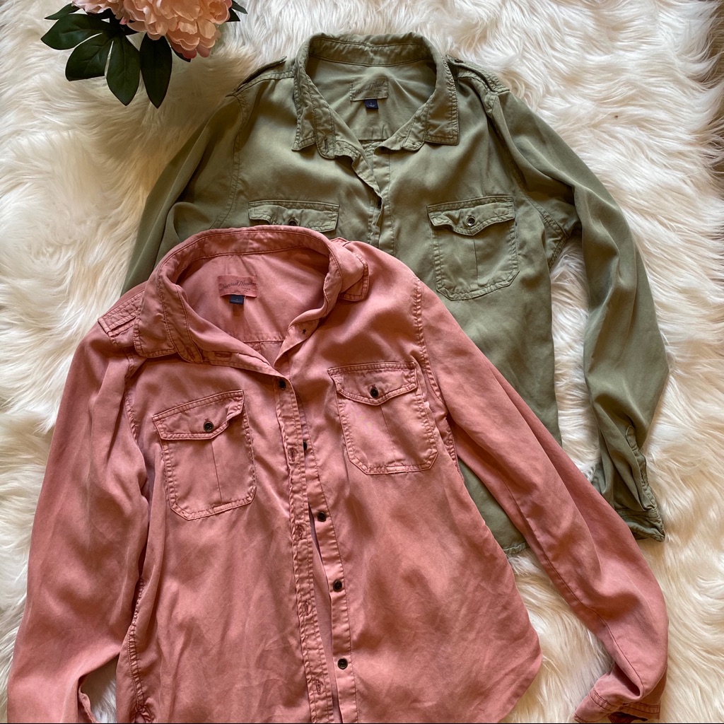 2 Universal Thread Button Down Blouse